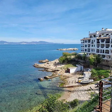 Apartament Appartement Confortable Avec Terrasse, Au Centre, Proche Plage *